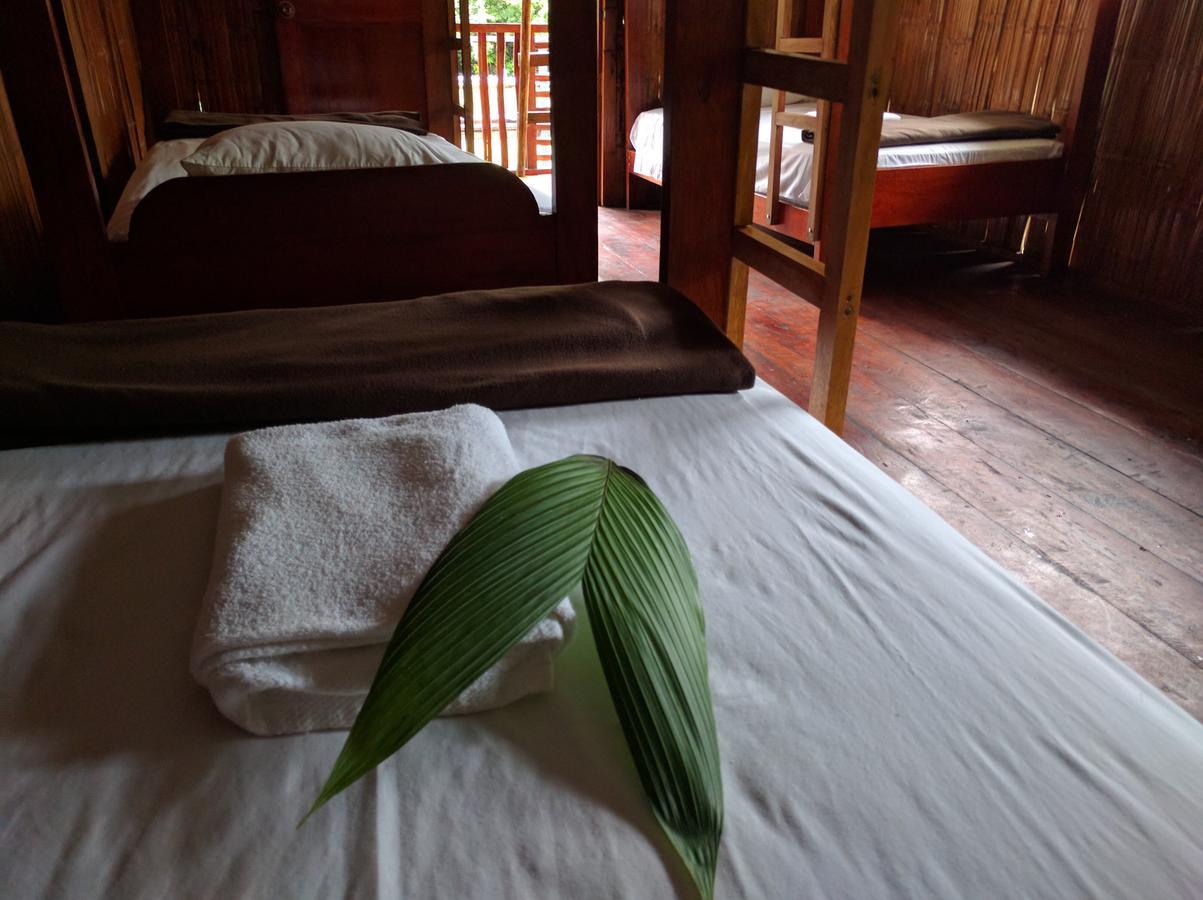 Green Forest Ecolodge Puerto Montufar Zewnętrze zdjęcie